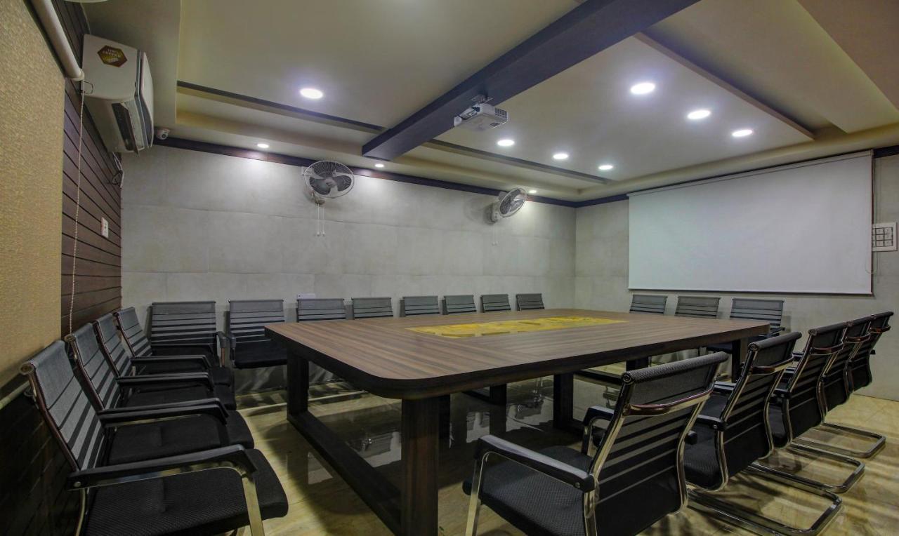 Itsy By Treebo - Golden Fiesta Jamshedpur Exterior photo